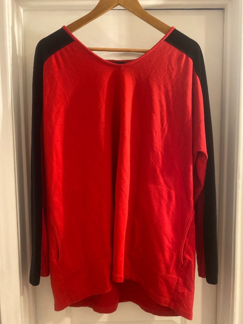 Intro Red & Black Colorblock Long Sleeve Tunic Top w/ Pockets XL